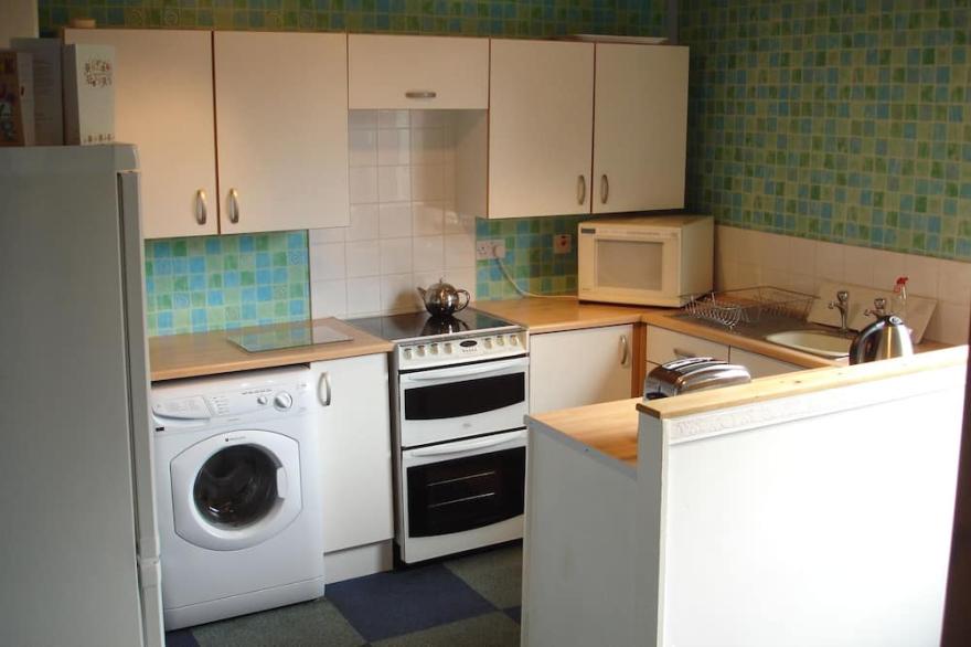 Rose Spacious Cottage <br>