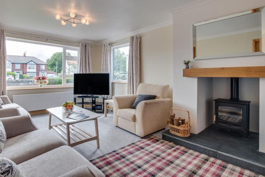 Vega - Four Bedroom House, Sleeps 7