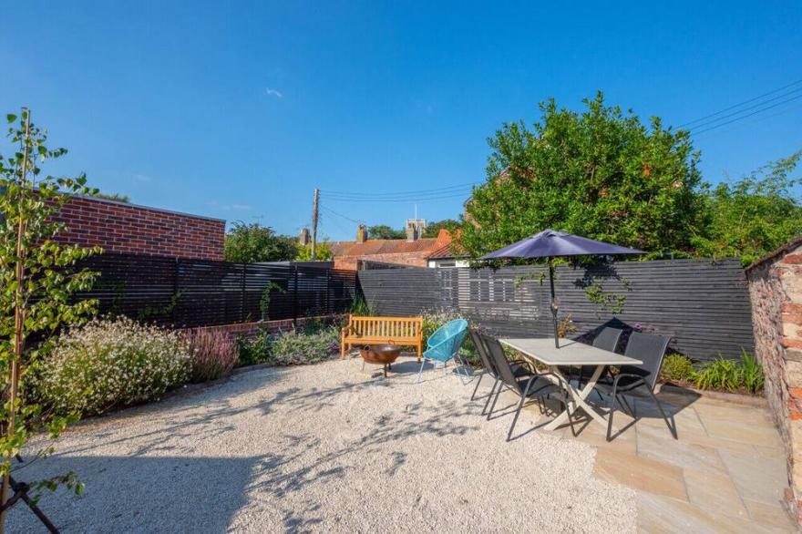 Granville House - Two Bedroom House, Sleeps 4