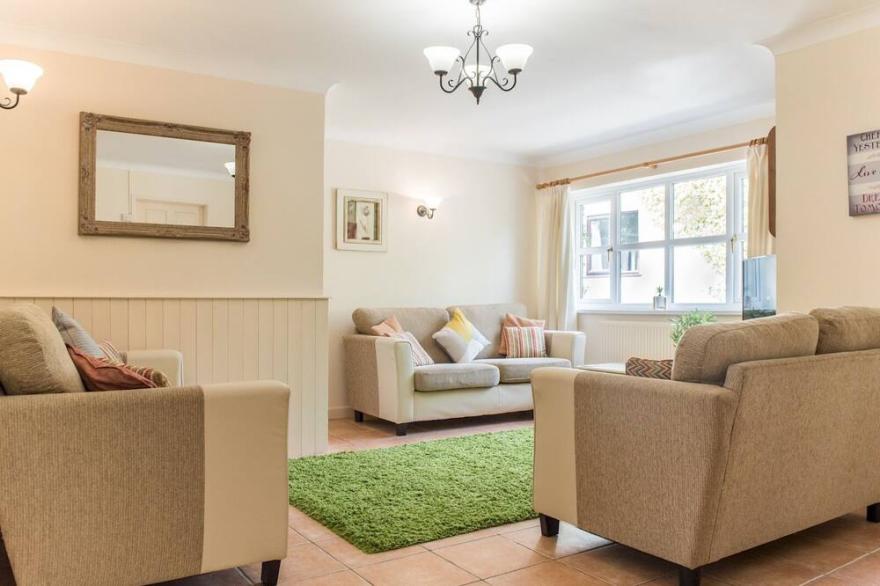 Pass the Keys | Spacious Cottage in Ceredigion - Sleeps 6