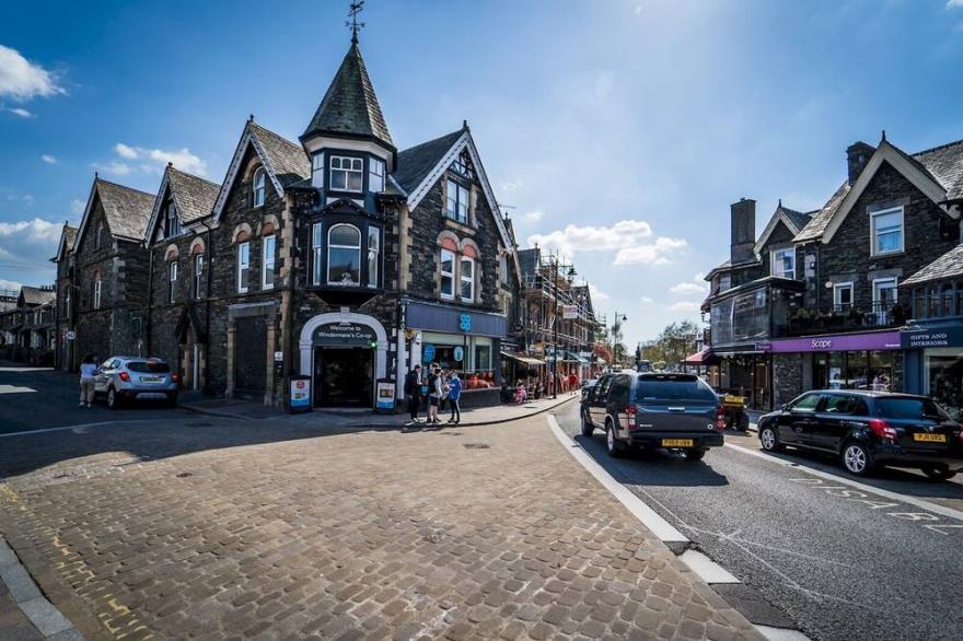 Pass the Keys | Cosy Victorian Family Home in Central Windermere