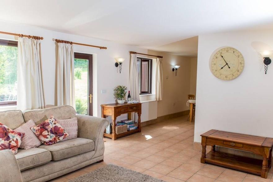Pass the Keys | Spacious cottage just outside Cardigan - Sleeps 5
