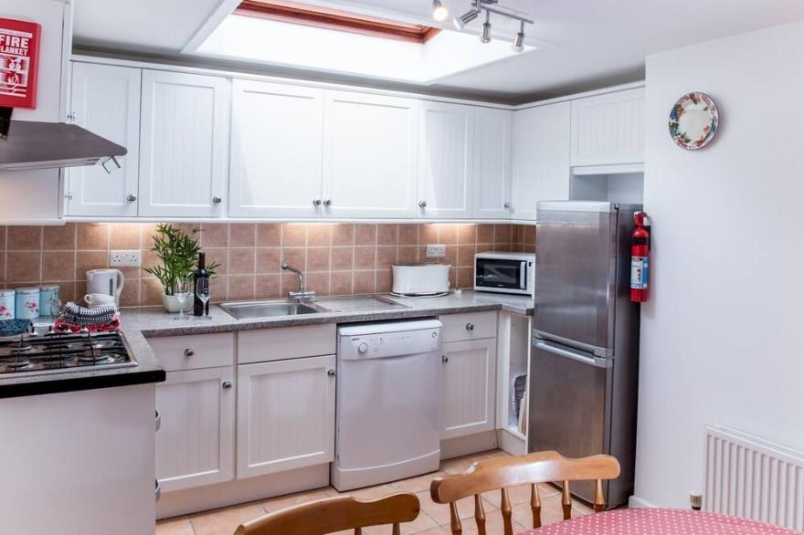 Pass the Keys | Cosy 2 bed Cottage  with outdoor seating area