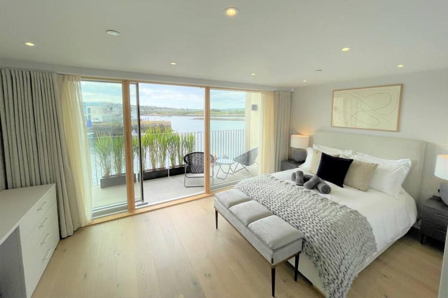 Luxury Waterfront Townhouse