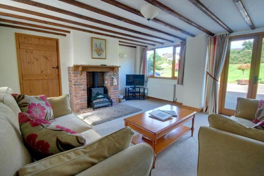 Leyland Barn - Two Bedroom House, Sleeps 4