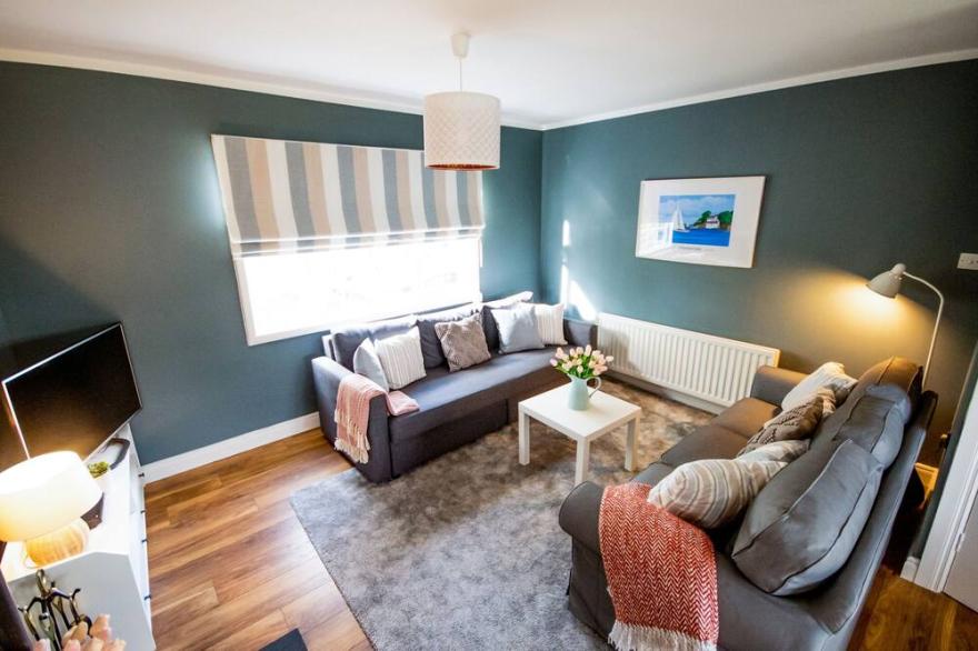 ANNACLOY COTTAGE, family friendly in Annacloy, County Down