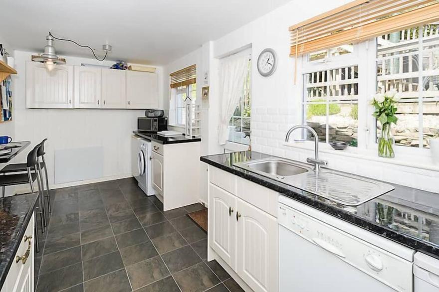 Vacation home Rosemary in Looe - 5 persons, 3 bedrooms