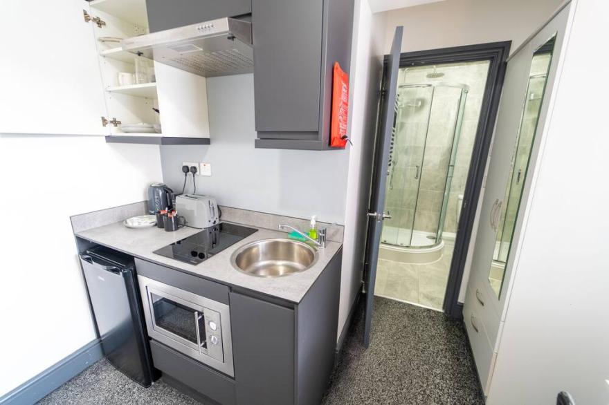 Impeccable 1-Bed Studio in Birmingham