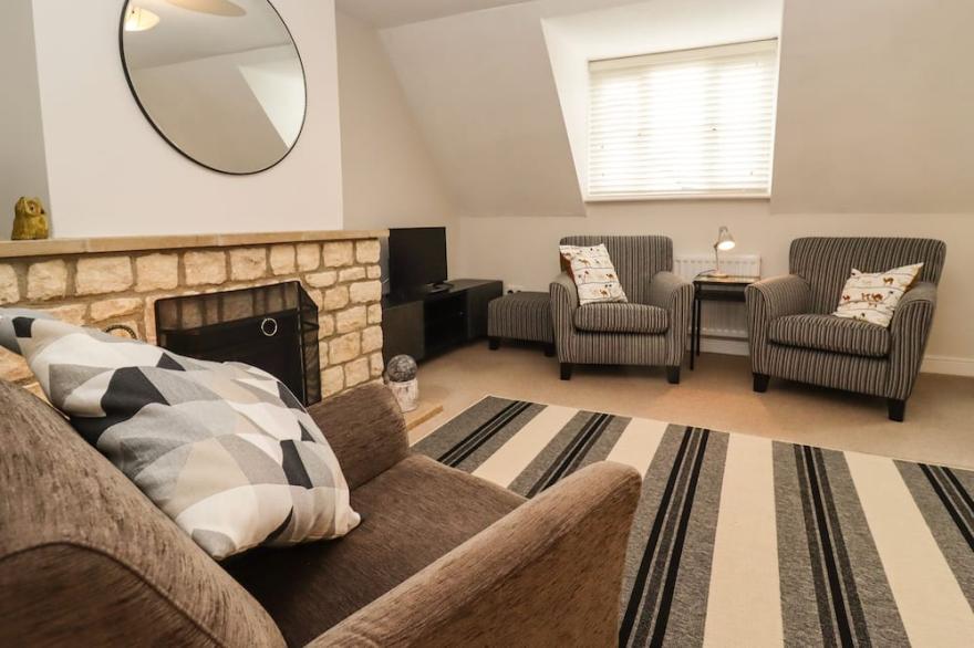 SECOND COTTAGE, romantic in Stow-On-The-Wold