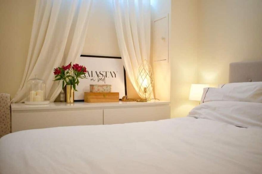 Cozy 1 Bedroom Home near the City Centre