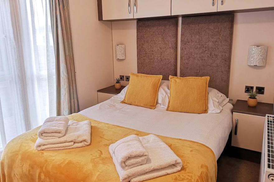 Strawberry Fields -  a lodge that sleeps 4 guests  in 2 bedrooms