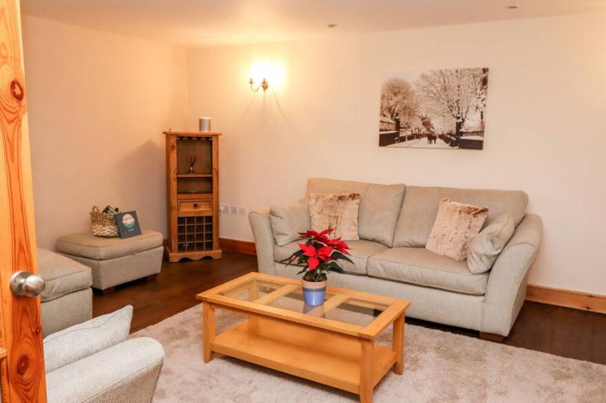 THE OLD DAIRY, ELLERBY, pet friendly, with a garden in Runswick Bay