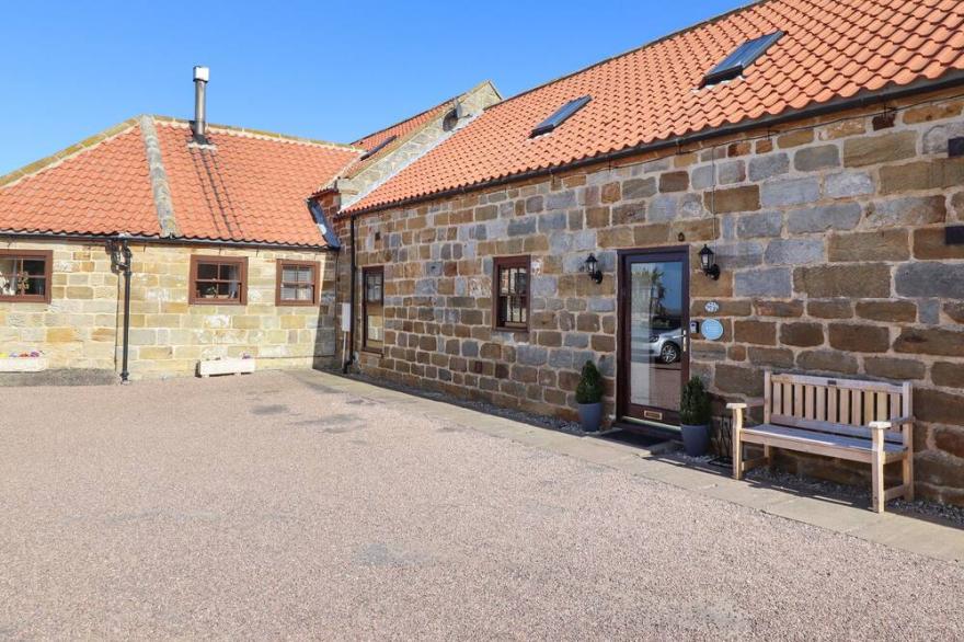 THE OLD DAIRY, ELLERBY, pet friendly, with a garden in Runswick Bay