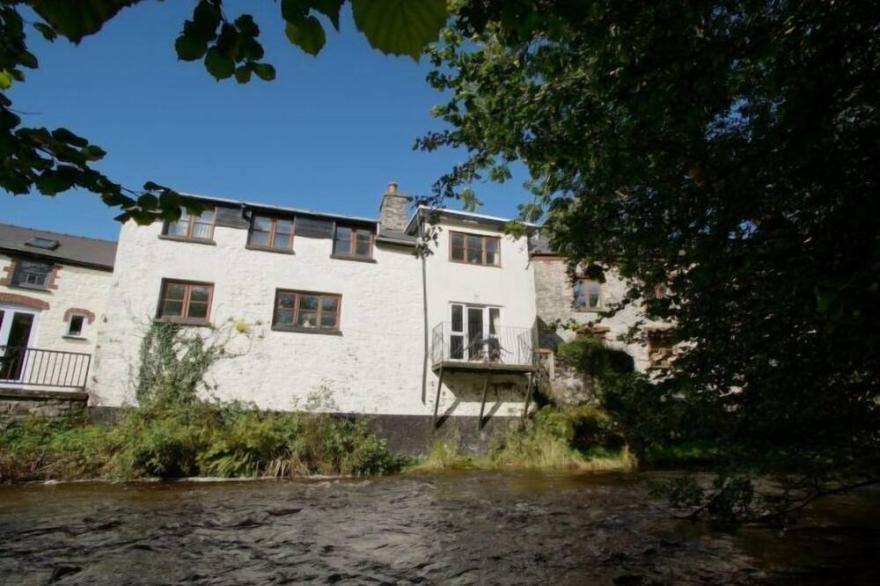 Vacation home Erwoodinia in Builth Wells - 4 persons, 3 bedrooms