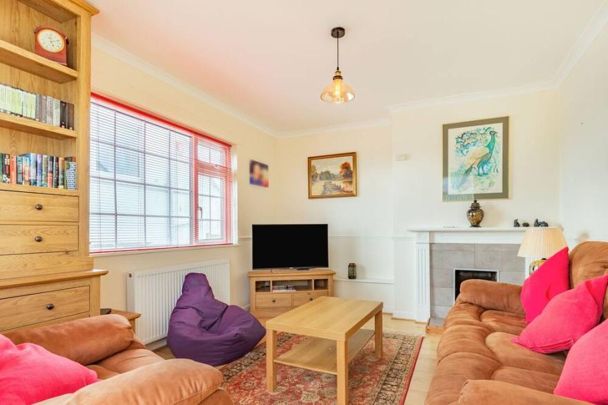 38 UPTON TOWANS, pet friendly, country holiday cottage in Hayle