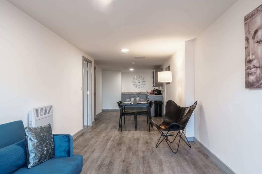 Modern 1 Bedroom Apartment in Central Liverpool