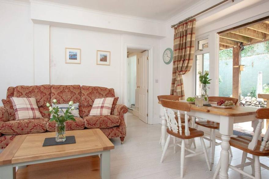 2 bedroom accommodation in Holcombe