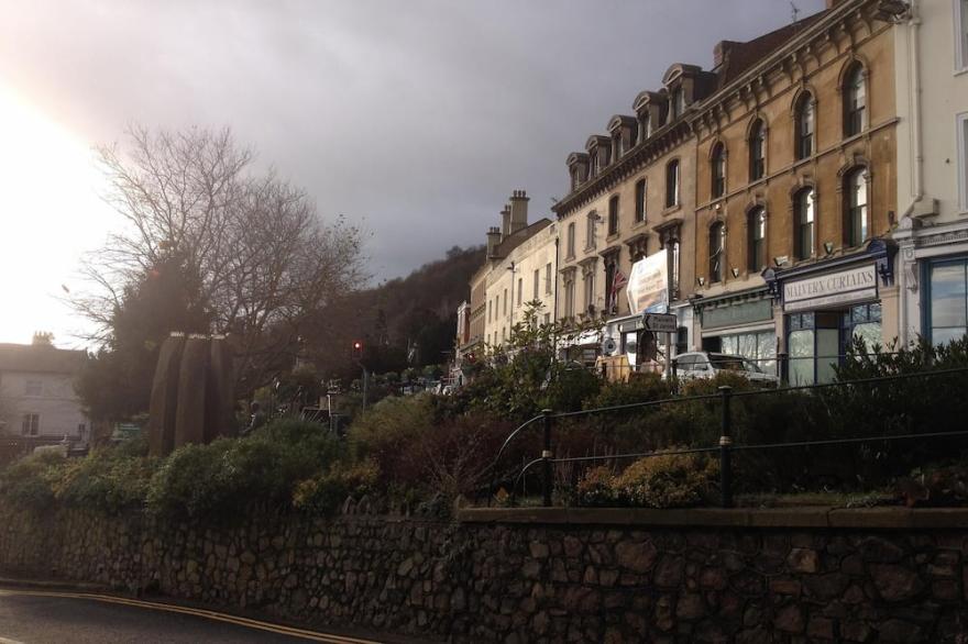 Historic apartment between the Cotswolds and the Malvern Hills.