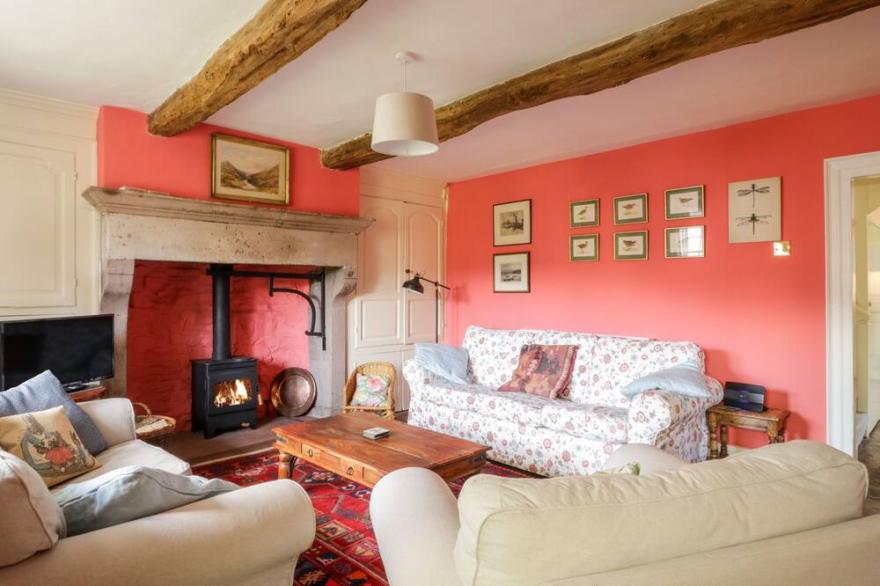 ROSE FARM, pet friendly, with open fire in Dacre