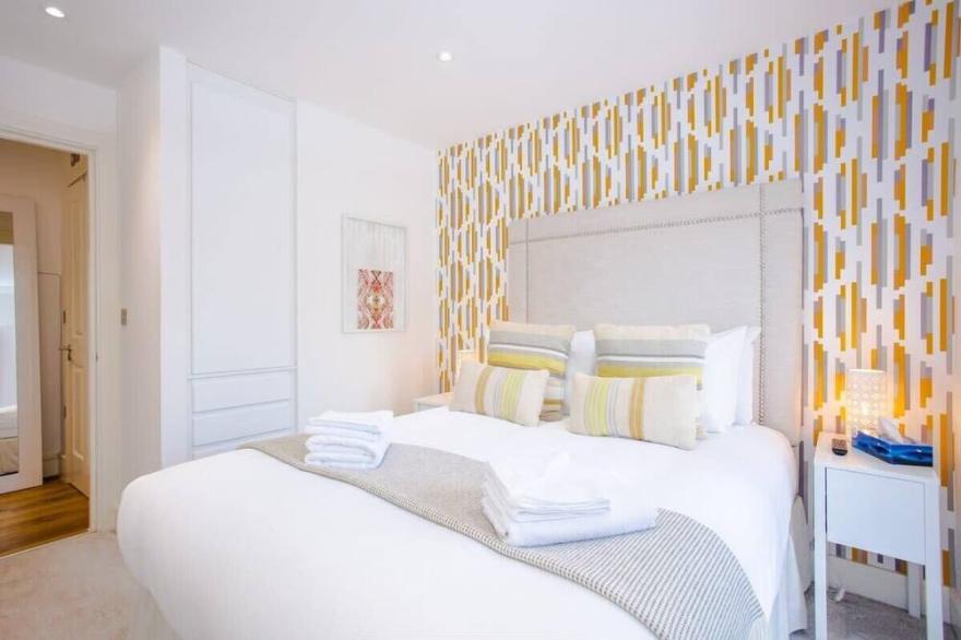 Bright 1 Bedroom Apartment in Regent's Park