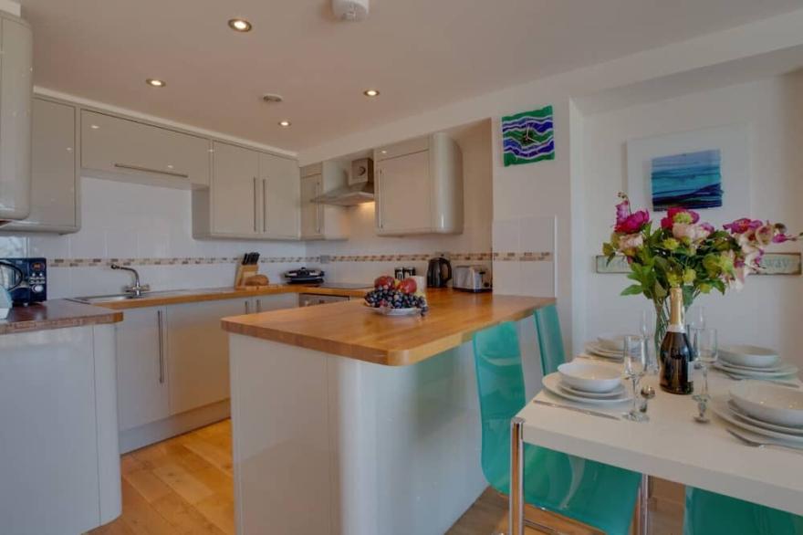 Over the Harbour, 4 Fernlea Court