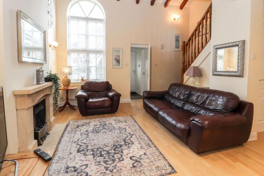 45 BENTON, family friendly, with a garden in Chester