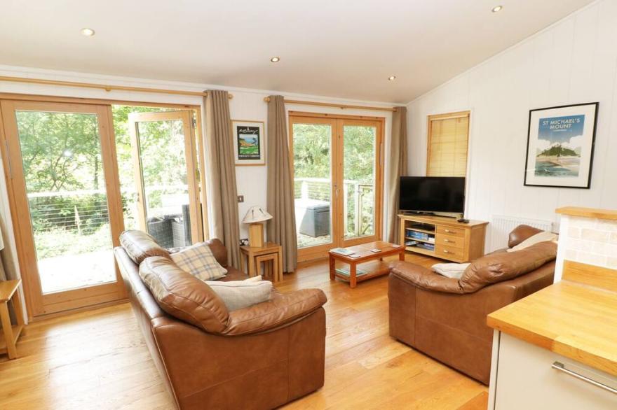 1 STONERUSH VALLEY, family friendly, with hot tub in Lanreath