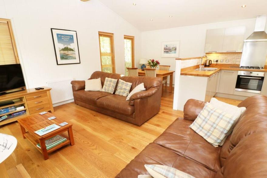 1 STONERUSH VALLEY, family friendly, with hot tub in Lanreath