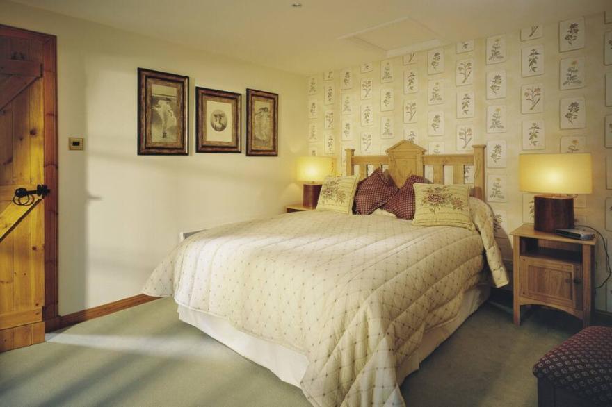 Woodcutters Cottage, 2 Bedrooms