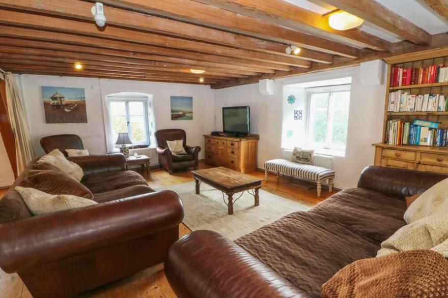 FELIN, pet friendly, country holiday cottage in Llanfairpwllgwyngyll