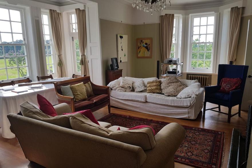Fun & Spacious Mansion for 6 to 21+, The Lakes and Hadrian’s Wall