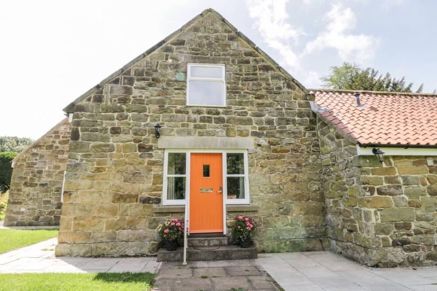 PLUM COTTAGE, pet friendly, with open fire in Guisborough