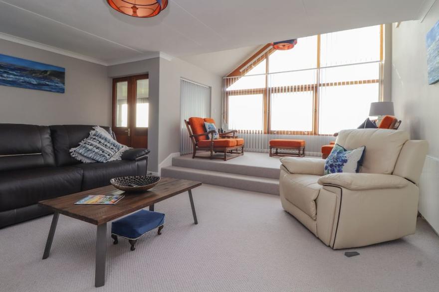STONECROFT, pet friendly, character holiday cottage in Praa Sands