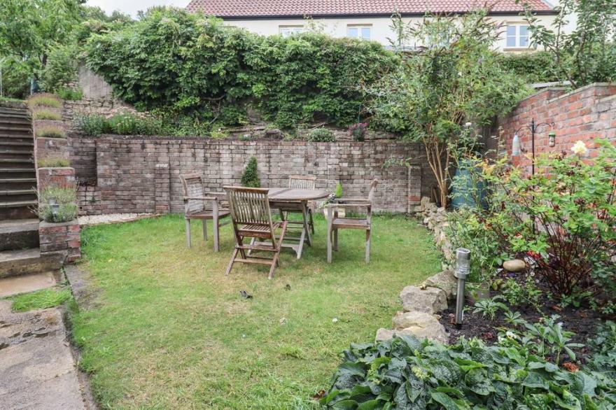 57 BRADLEY STREET, romantic, with open fire in Wotton-Under-Edge