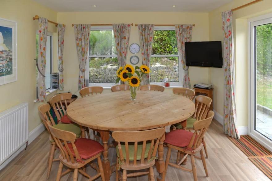 Large Family House Right By The Beach on Treyarnon Bay