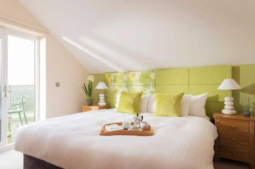 Herons for 12 Private Pool,hot tub,sauna,cinema