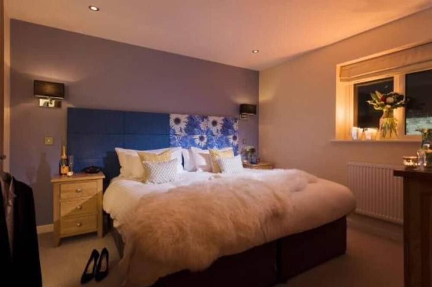 Herons for 12 Private Pool,hot tub,sauna,cinema