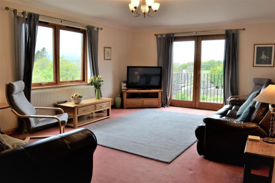 Bramble Cottage -  a house that sleeps 6 guests  in 3 bedrooms