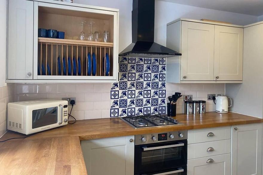 2-Bed Family Home with Sunny Garden