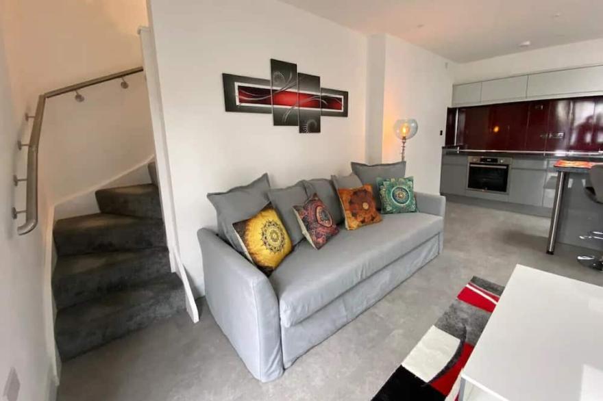 Stylish & modern, in a quiet, convenient location