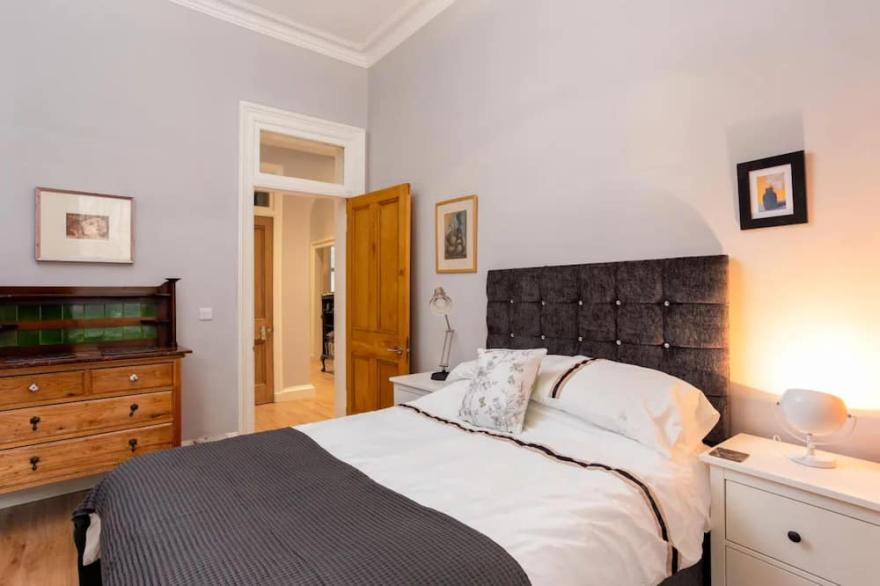 Spacious 2 Bedroom House  Near The Meadows