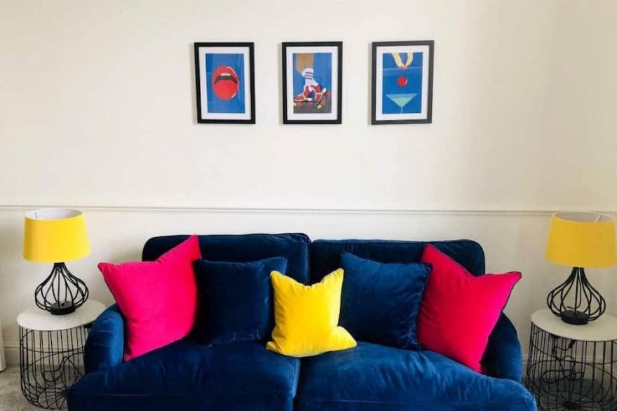 Stylishly decorated apartment - great for families & long term bookings