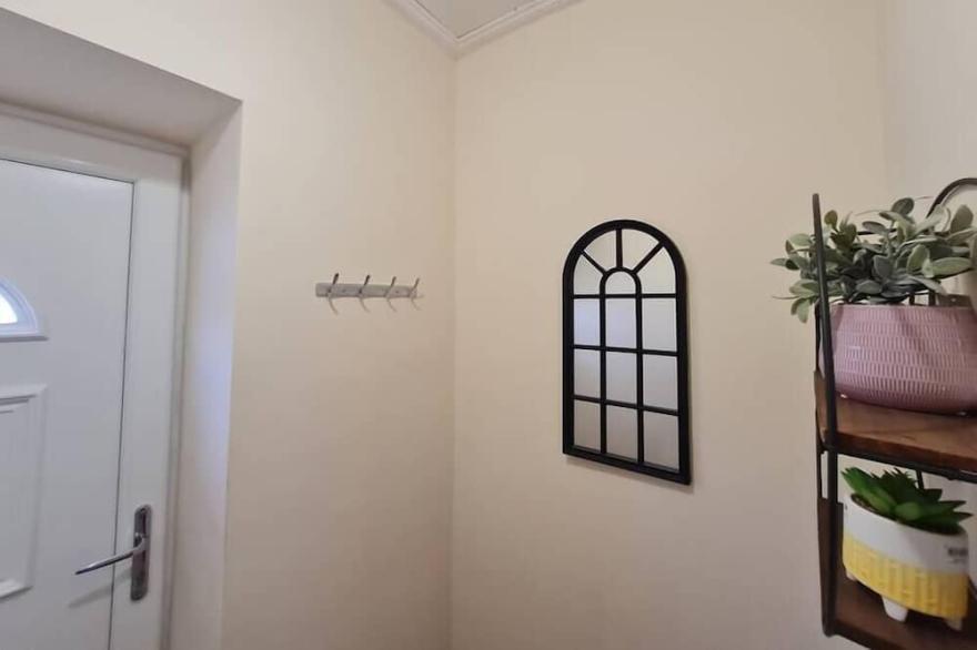 Perfect Location 2 Bed Serviced Apartment Near BPW