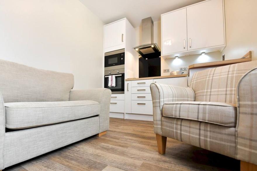 Pass the Keys | Hotel standard, bijou 1 bed apartment in Uplands