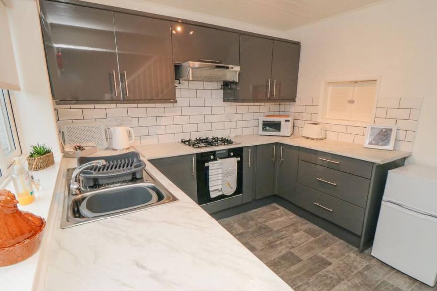 GUNNADOO, family friendly, with a garden in Hunmanby