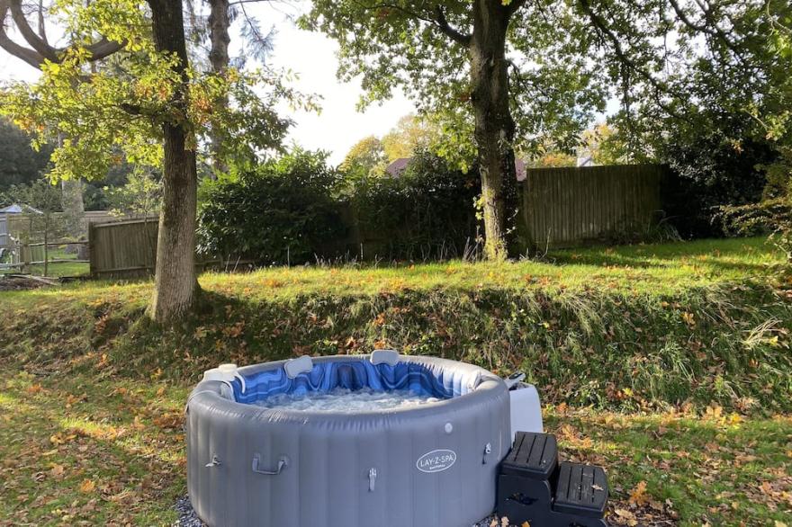 Rozel - Ashdown Forest views, huge garden, sleeps 14 in East Grinstead