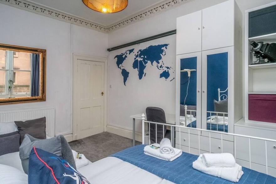 Pass the Keys | Renovated 2 Beds flat near City Centre and Meadows