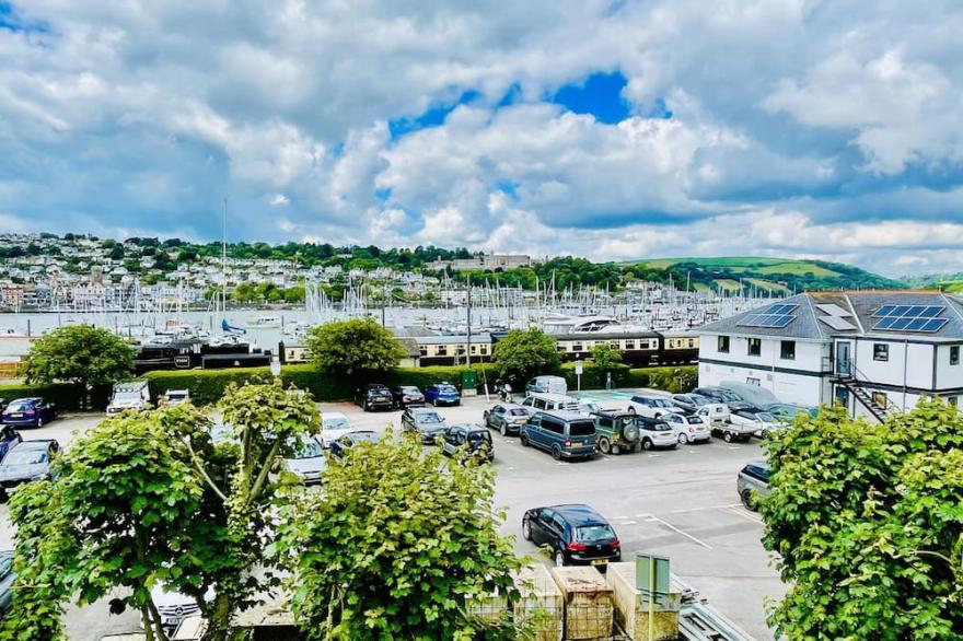 Shipwrights, Kingswear, 1 bedroom with parking provided