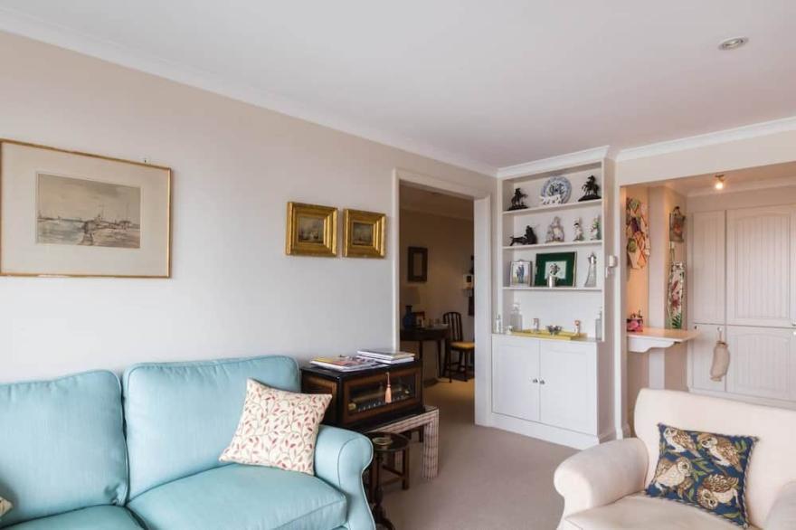 Cosy 1-bed Battersea Riverside Apartment