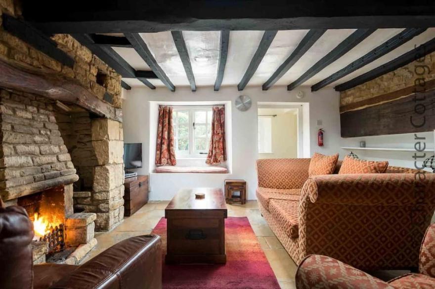 COURT HAYES, family friendly, character holiday cottage in Cheltenham